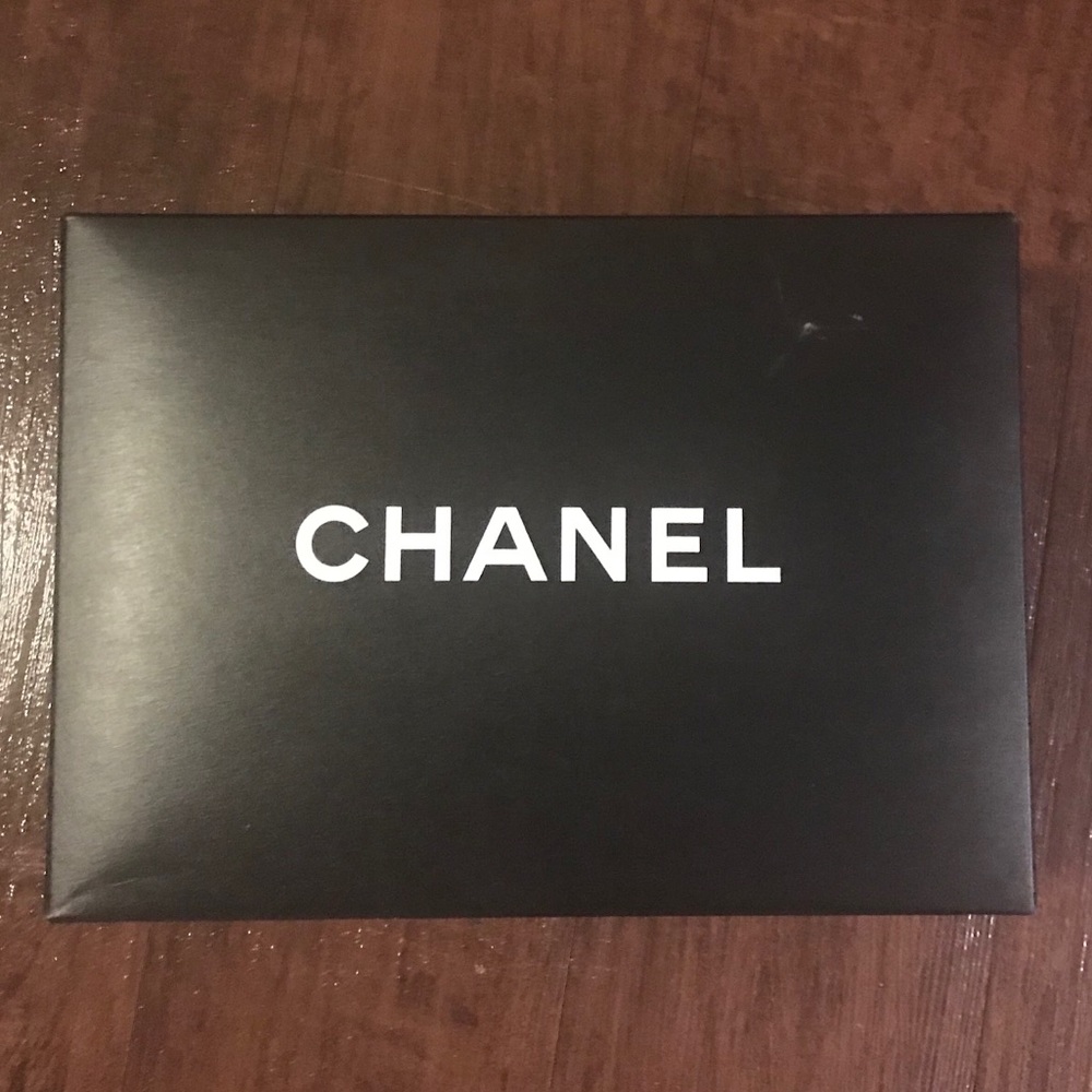 100% authentic CHANEL gift box